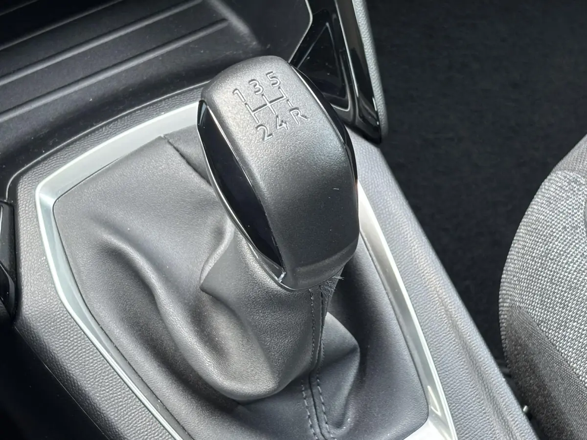 75pk Active | 1ste eigenaar | AppleCarPlay/Android | Airco | Cruise control | Isofix