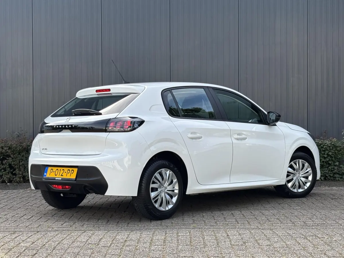 75pk Active | 1ste eigenaar | AppleCarPlay/Android | Airco | Cruise control | Isofix