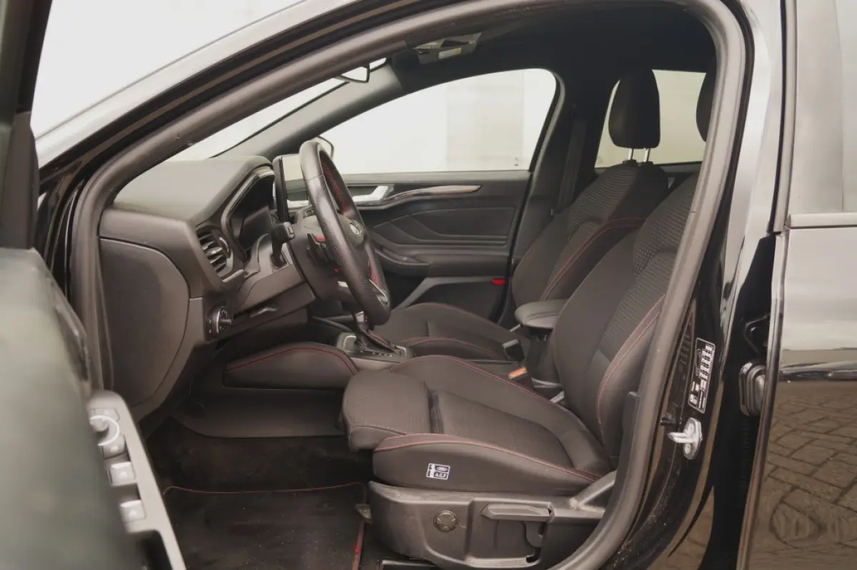 1.0 EcoBoost 155pk Automaat Hybrid ST Line X -NAVI-ECC-