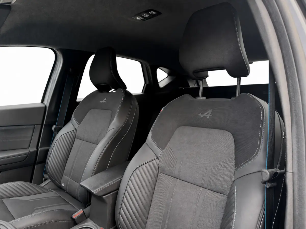 1.6 E-Tech full hybrid 145 Allpine | ACC | 19 inch | Carplay | Camera | Sfeerverlichting