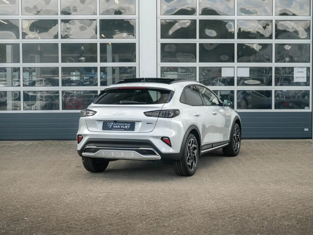 1.5 T-GDi GT-PlusLine | Automaat | Schuif/kanteldak | Adaptief | Elektrische stoelen| Stoel/stuurverwarming | Carplay | Cruise | Camera