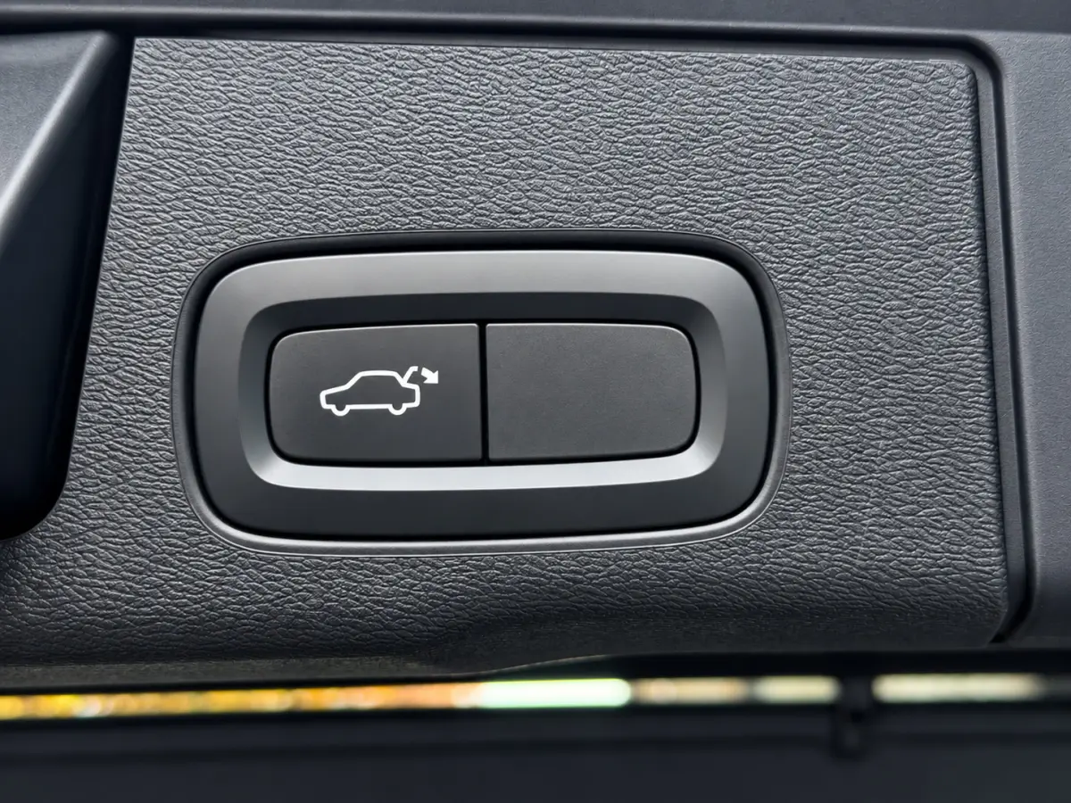 2.0 T8 Twin Engine AWD Inscription *Pano*Trekhaak*
