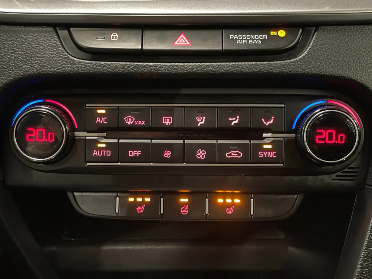 1.0 T-GDi DynamicLine|APPLE CARPLAY+ANDROID AUTO|STOEL+STUURVERW|CAMERA|CRUISE+CLIMATE|1 EIGENAAR|INCL.BTW|