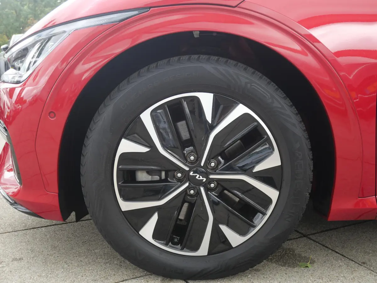 GT-Line 77.4 kWh | 1600KG trekgewicht | Stoel/stuurverwarming | Elektrische Stoelen | Camera | Adaptief | Carplay
