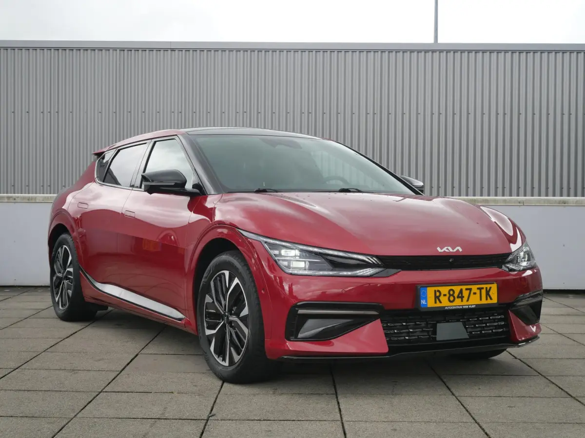 GT-Line 77.4 kWh | 1600KG trekgewicht | Stoel/stuurverwarming | Elektrische Stoelen | Camera | Adaptief | Carplay