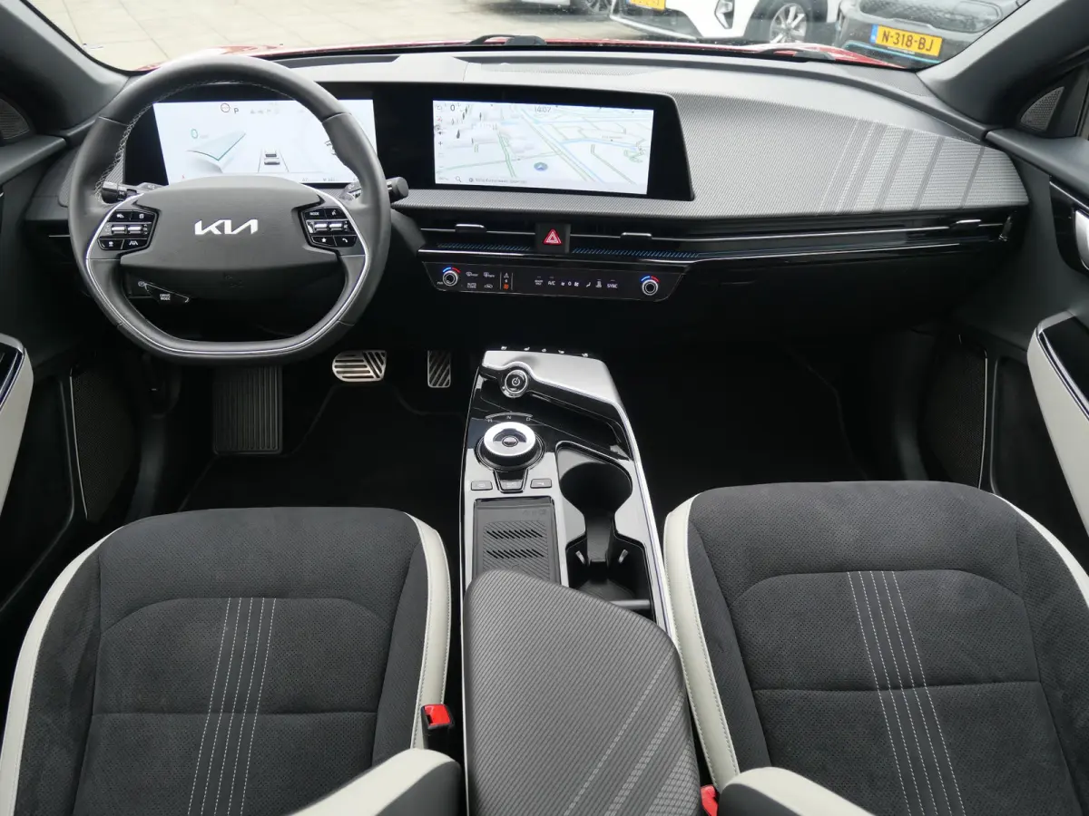 GT-Line 77.4 kWh | Trekhaak | 1600KG trekgewicht | Stoel/stuurverwarming | Elektrische Stoelen | Camera | Adaptief | Carplay