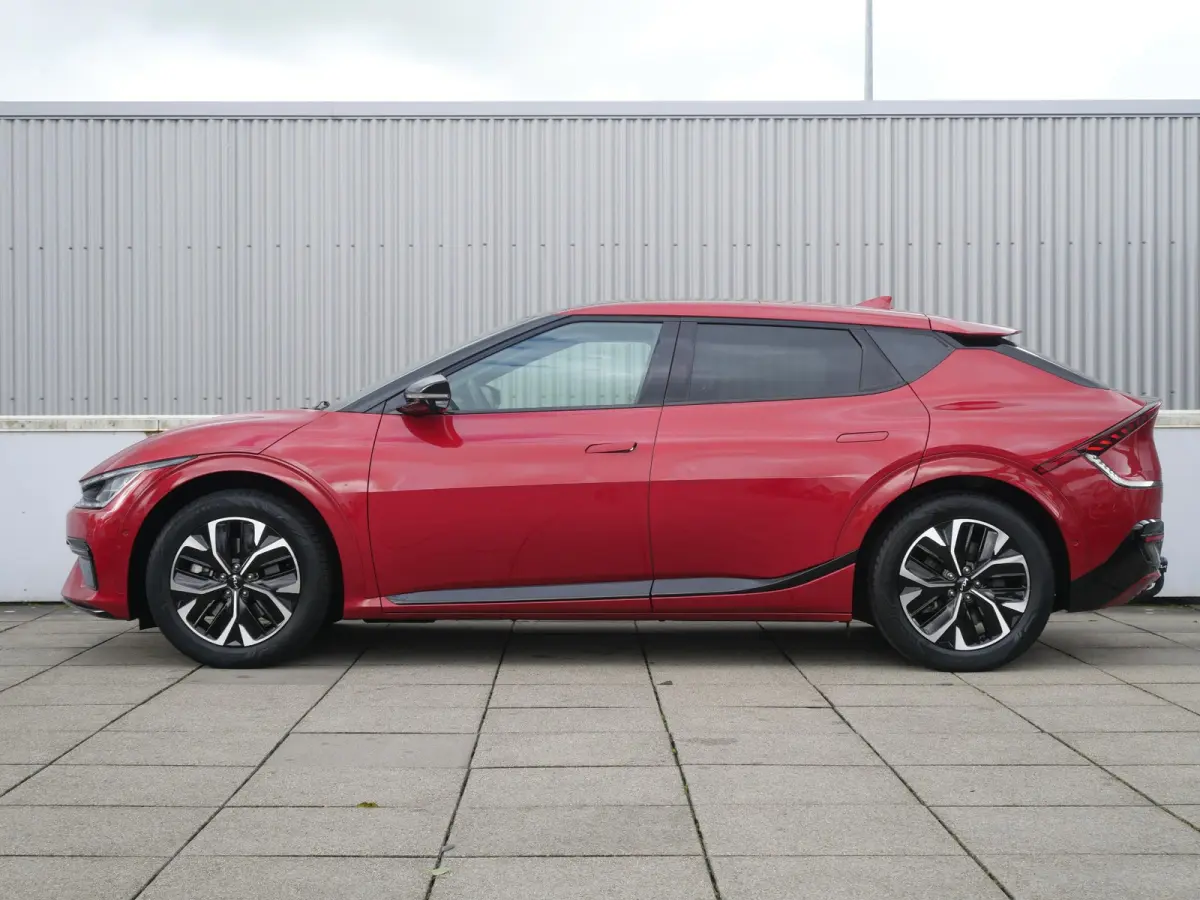 GT-Line 77.4 kWh | 1600KG trekgewicht | Stoel/stuurverwarming | Elektrische Stoelen | Camera | Adaptief | Carplay