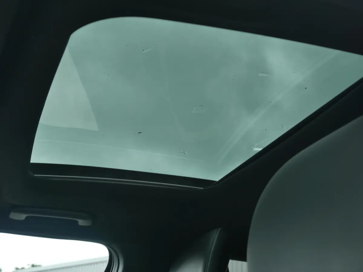 GT-Line 77.4 kWh | Trekhaak | 1600KG trekgewicht | Stoel/stuurverwarming | Elektrische Stoelen | Camera | Adaptief | Carplay