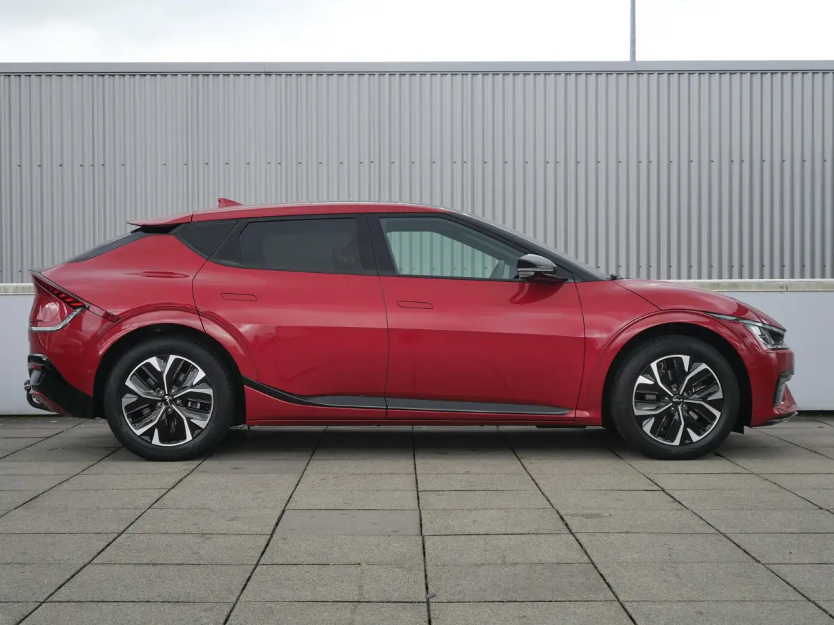 GT-Line 77.4 kWh | 1600KG trekgewicht | Stoel/stuurverwarming | Elektrische Stoelen | Camera | Adaptief | Carplay