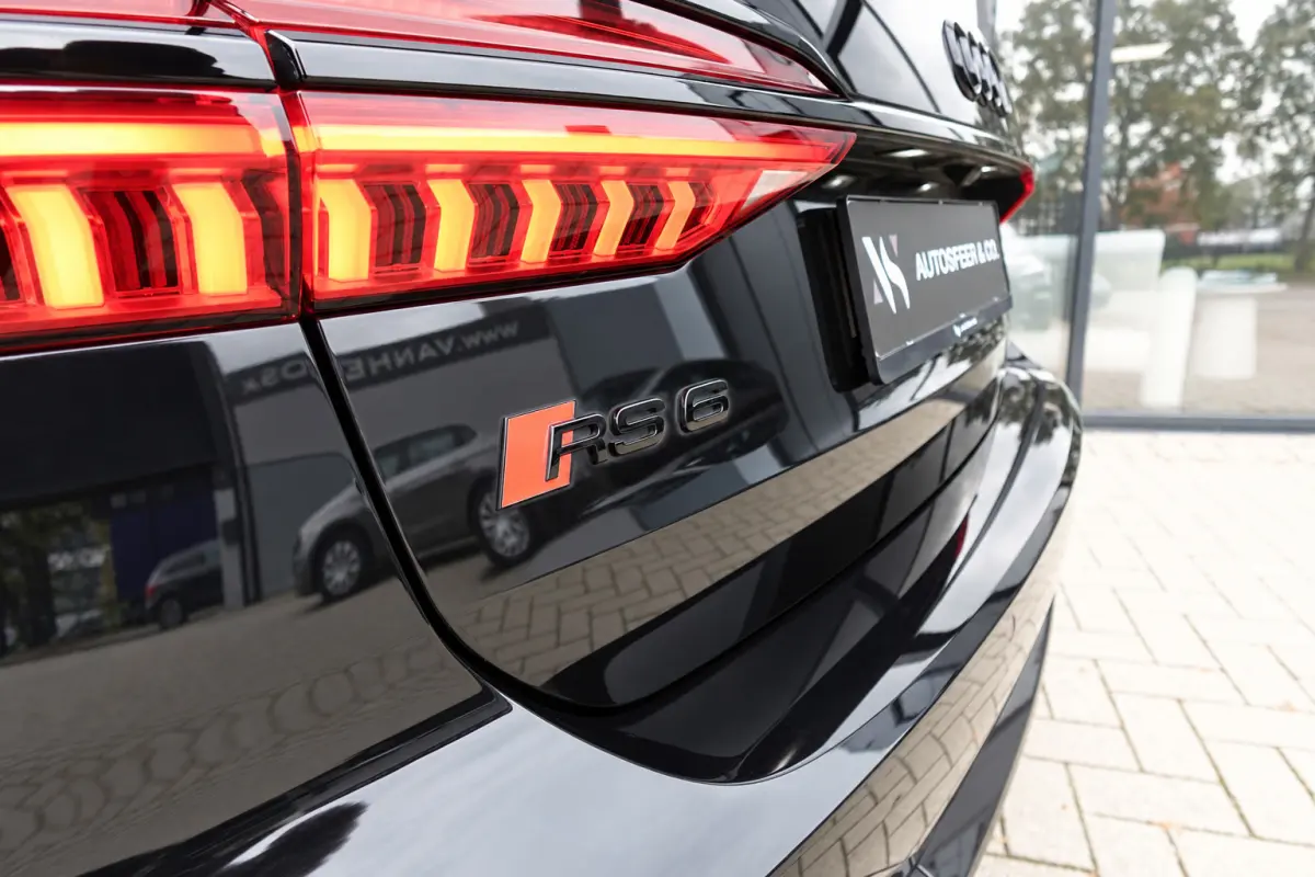 RS 6 TFSI quattro PANO KEYLESS HUD B&O'