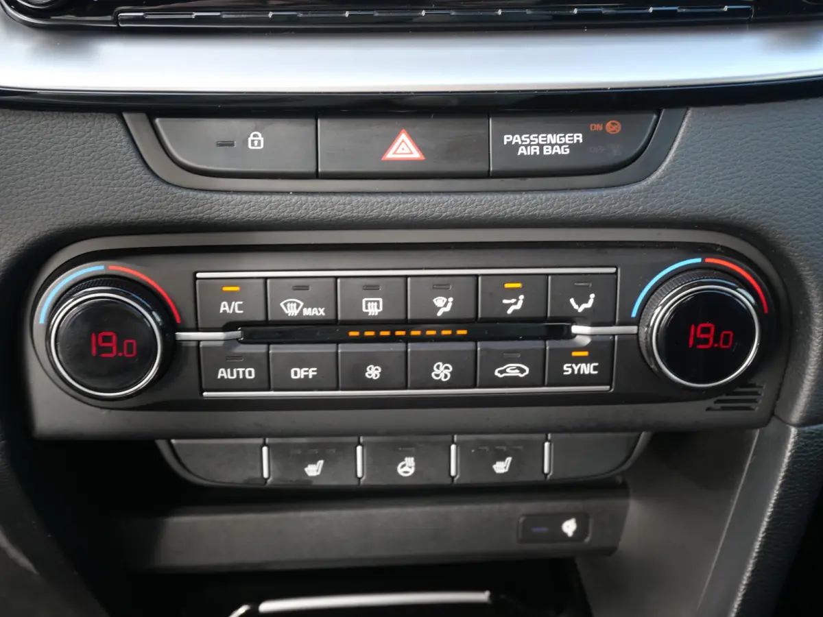 1.5 T-GDi DynamicPlusLine | Cruise | Camera | Carplay | Keyless | Stoel-stuurverwarming | navi | Automaat |
