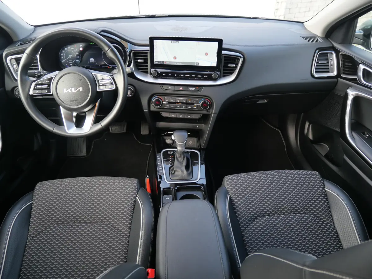 1.5 T-GDi DynamicPlusLine | Cruise | Camera | Carplay | Keyless | Stoel-stuurverwarming | navi | Automaat |