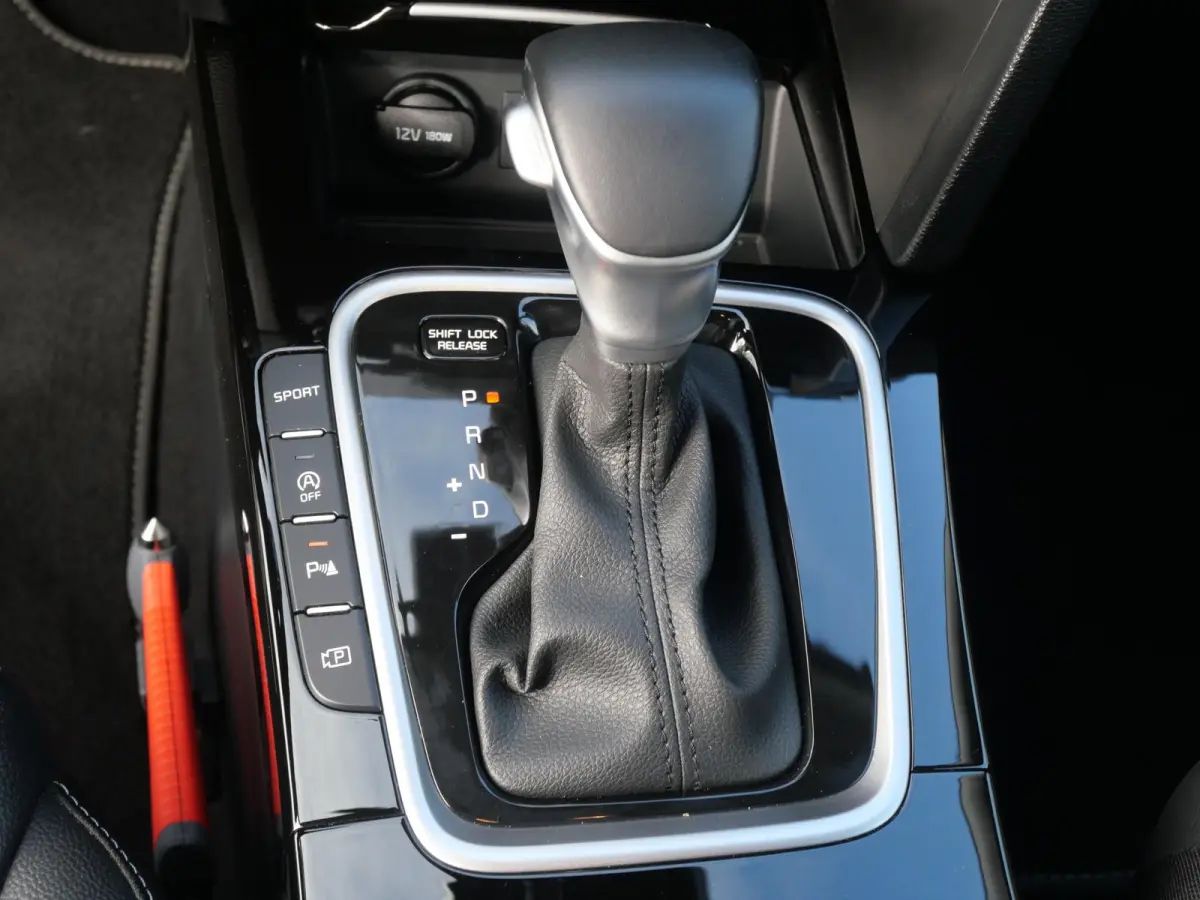 1.5 T-GDi DynamicPlusLine | Cruise | Camera | Carplay | Keyless | Stoel-stuurverwarming | navi | Automaat |