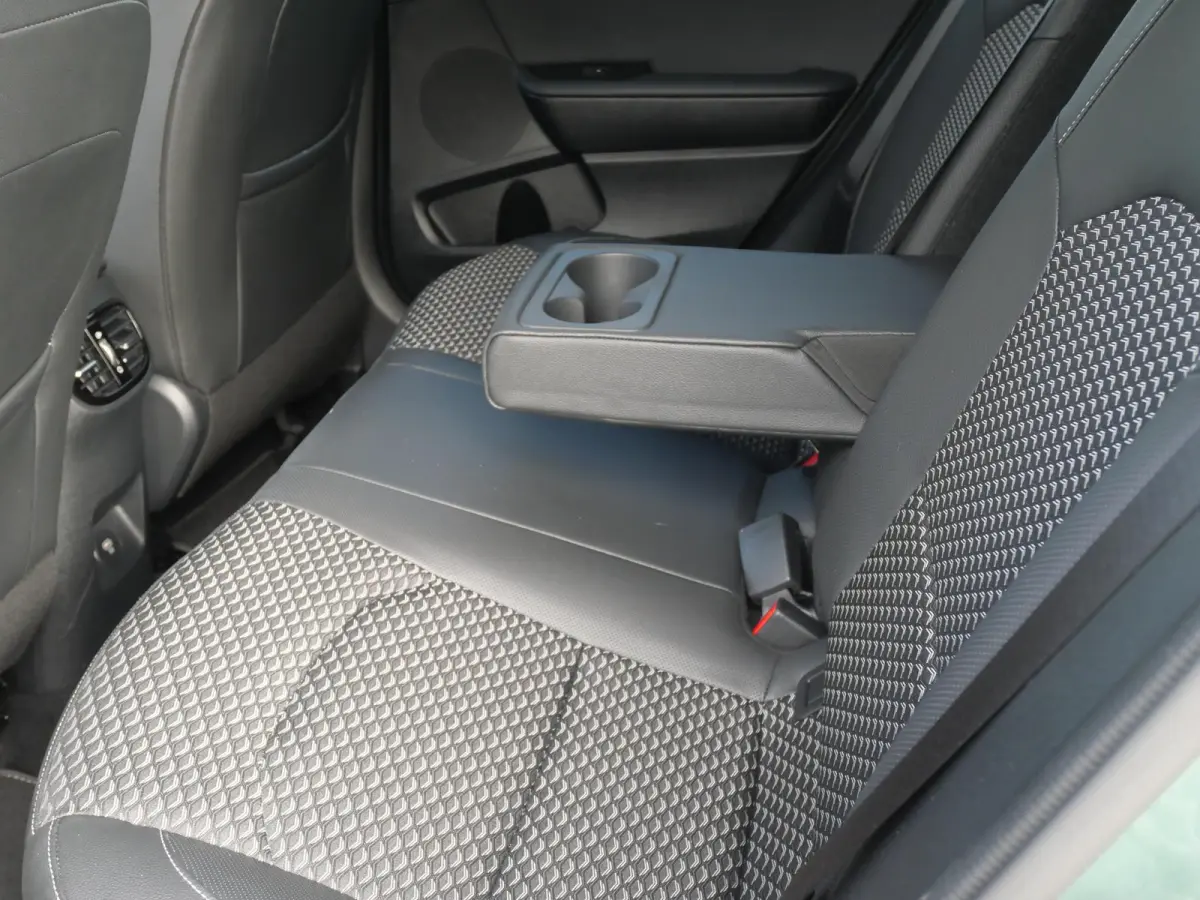 1.5 T-GDi DynamicPlusLine | Cruise | Camera | Carplay | Keyless | Stoel-stuurverwarming | navi | Automaat |
