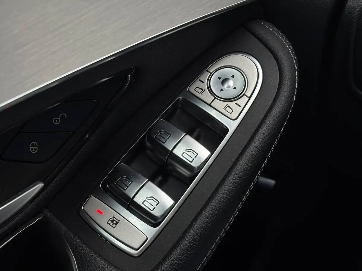 4MATIC Premium Plus AMG-Line(Goed OndH, Panorama, Camera, StoelV, Trekhaak, Navi, Etc)