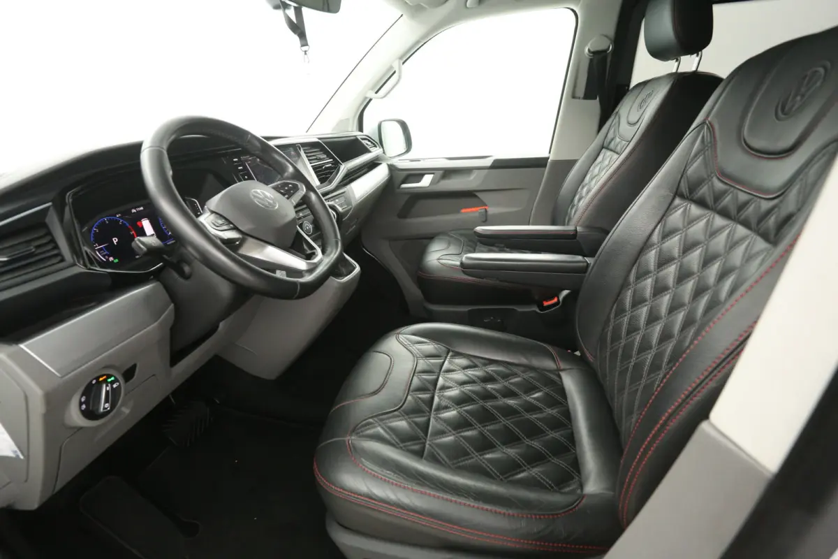 2.0 TDI Bulli 150PK L2H1 | Dubbele Cabine | Automaat | Airco | Cruise | Virtual | Carplay | Trekhaak | Navi