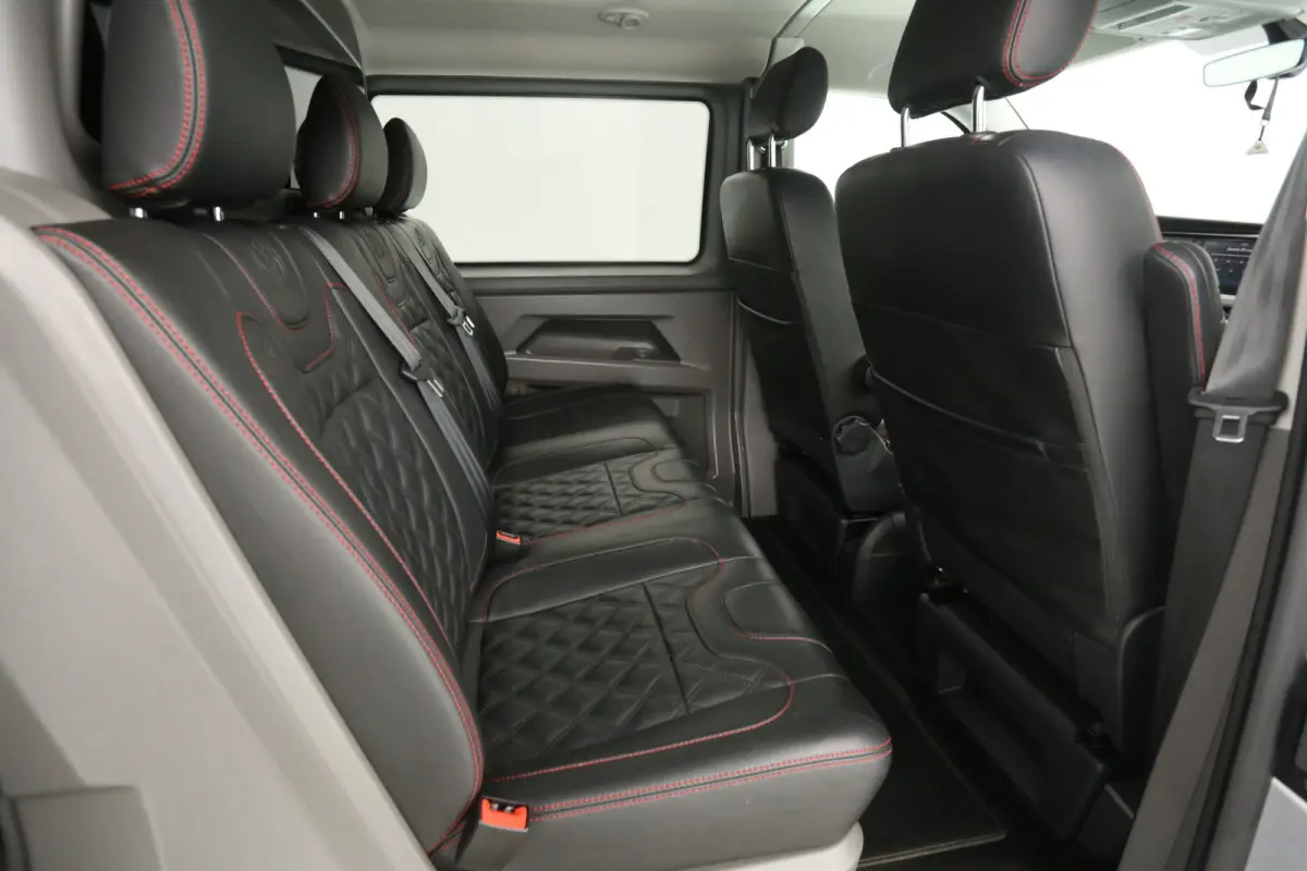 2.0 TDI Bulli 150PK L2H1 | Dubbele Cabine | Automaat | Airco | Cruise | Virtual | Carplay | Trekhaak | Navi
