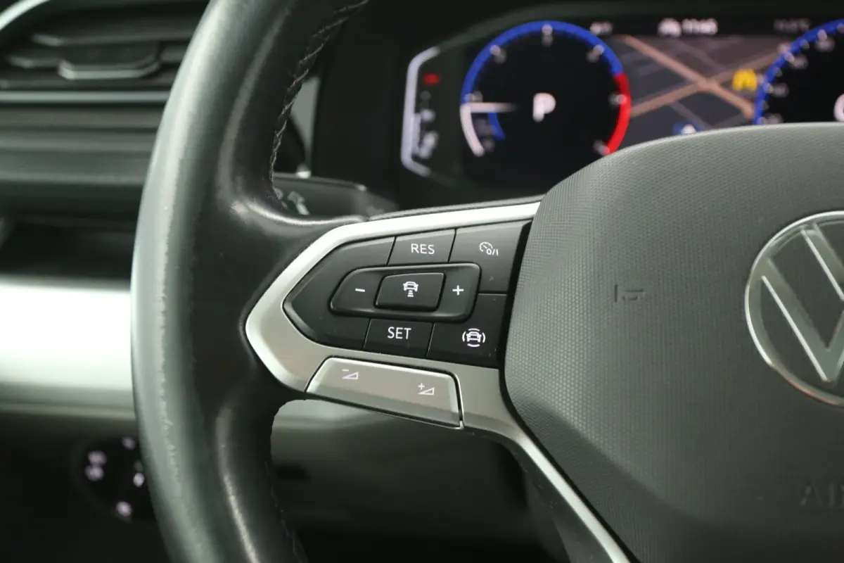 2.0 TDI Bulli 150PK L2H1 | Dubbele Cabine | Automaat | Airco | Cruise | Virtual | Carplay | Trekhaak | Navi