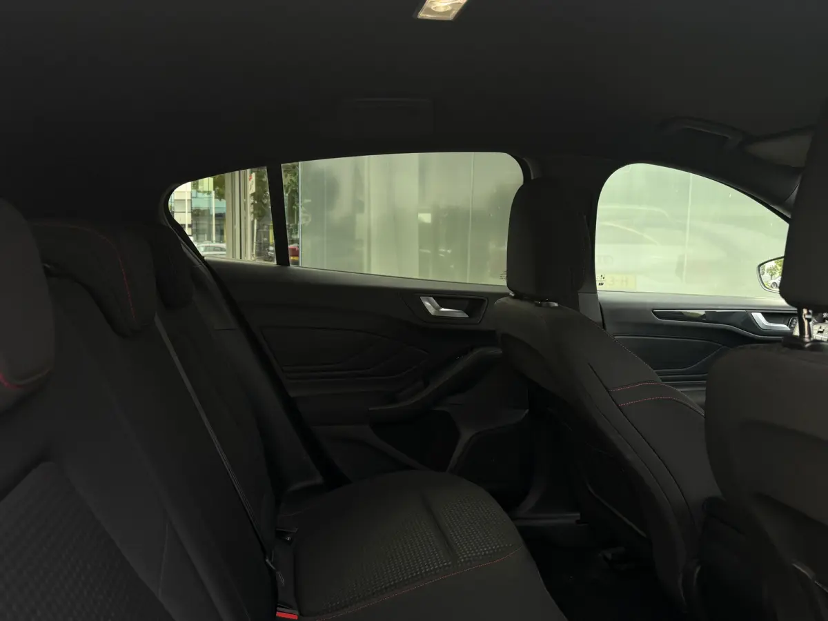 1.0 EcoBoost Hybrid ST Line B&O Carplay Dodehoek WINTERPACK