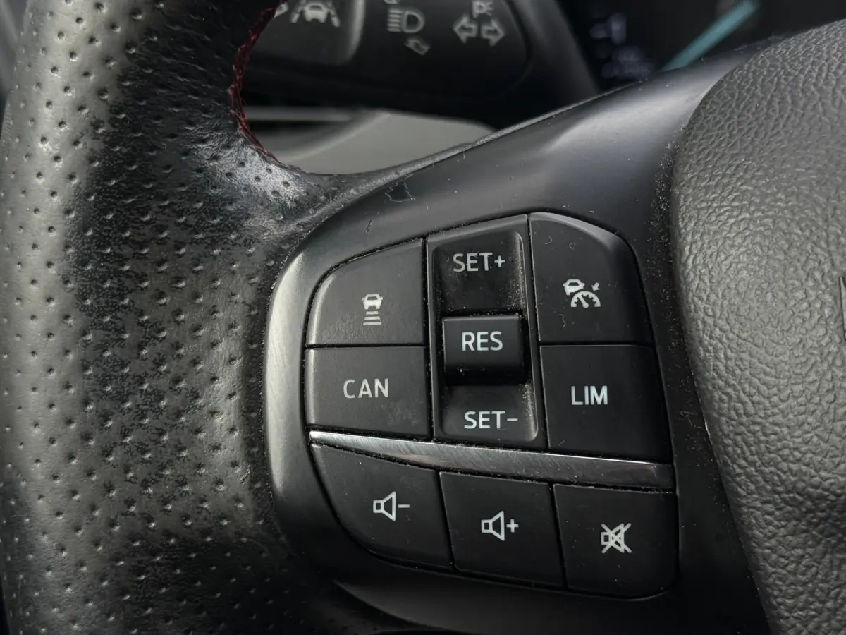 1.0 EcoBoost Hybrid ST Line B&O Carplay Dodehoek WINTERPACK