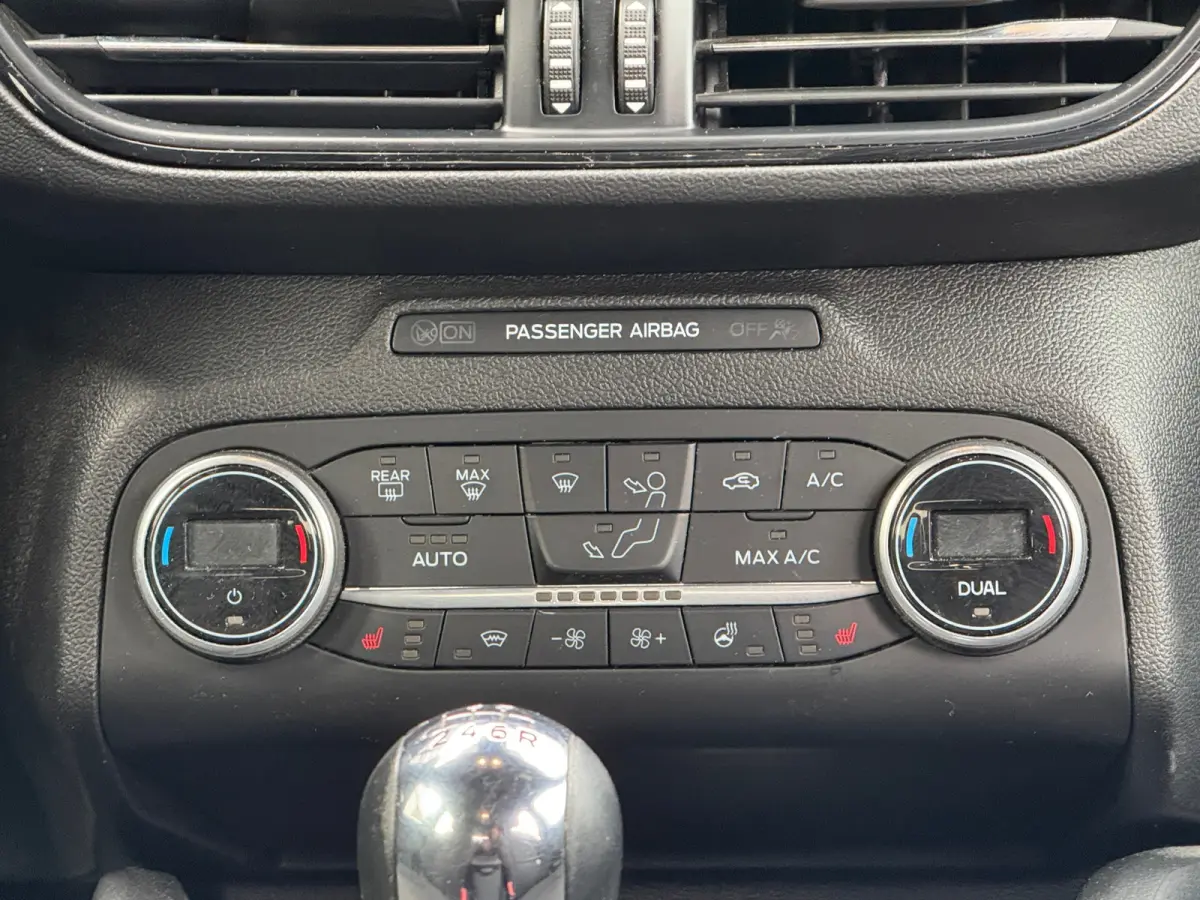 1.0 EcoBoost Hybrid ST Line B&O Carplay Dodehoek WINTERPACK