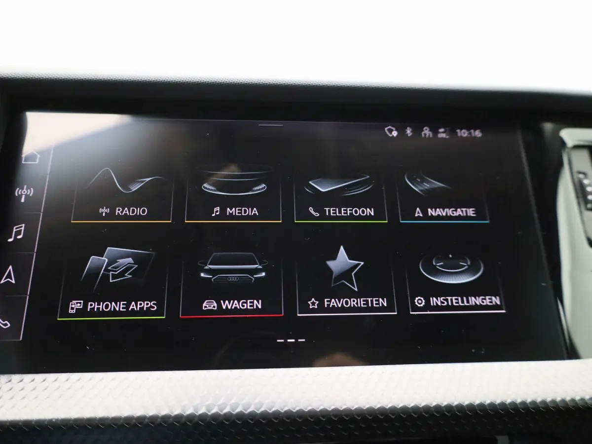 1.0 25 TFSI 70kW Attraction | APPLE CARPLAY - ANDROID AUTO | CLIMATE CONTROL | CRUISE CONTROL | MULTIFUNCTIONEEL STUURWIEL |