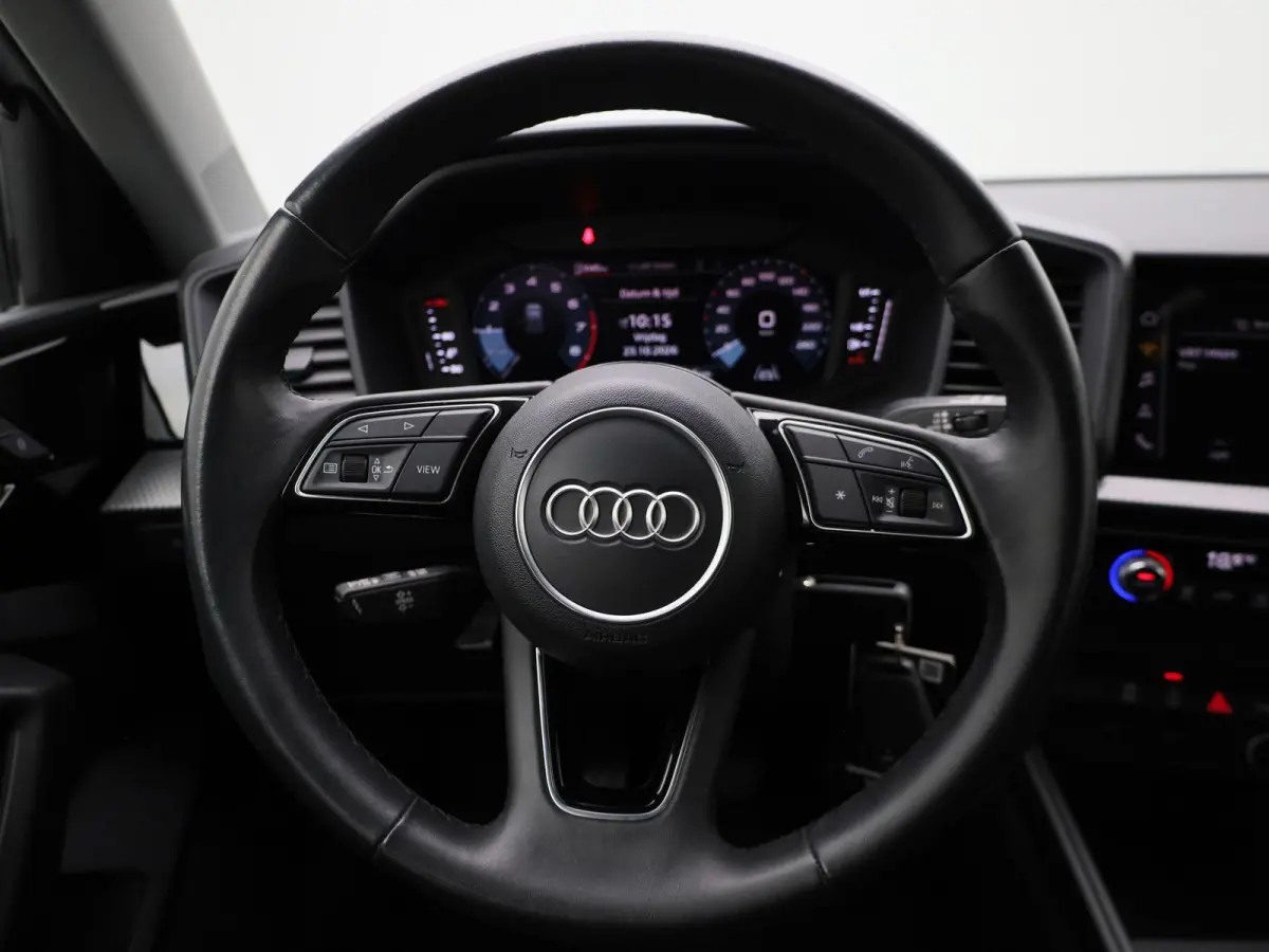 1.0 25 TFSI 70kW Attraction | APPLE CARPLAY - ANDROID AUTO | CLIMATE CONTROL | CRUISE CONTROL | MULTIFUNCTIONEEL STUURWIEL |