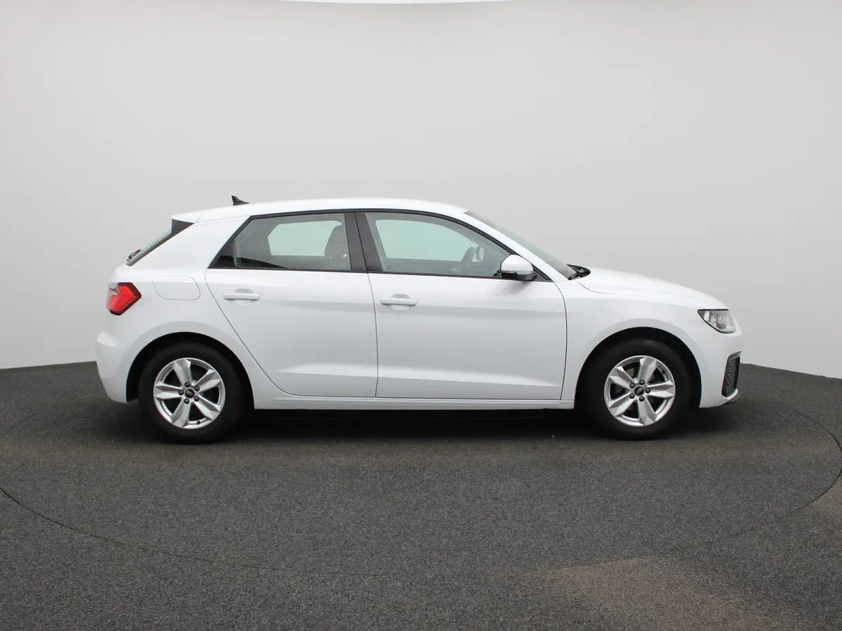 1.0 25 TFSI 70kW Attraction | APPLE CARPLAY - ANDROID AUTO | CLIMATE CONTROL | CRUISE CONTROL | MULTIFUNCTIONEEL STUURWIEL |