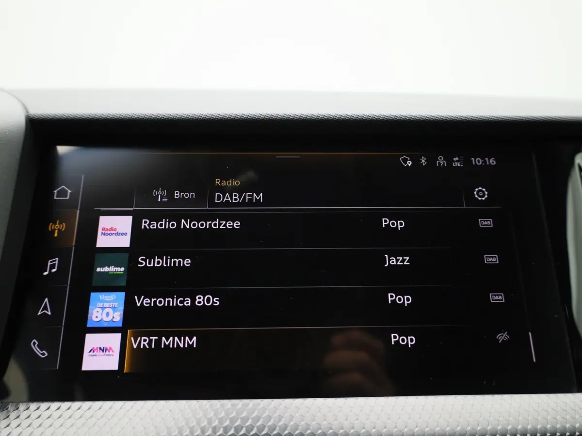 1.0 25 TFSI 70kW Attraction | APPLE CARPLAY - ANDROID AUTO | CLIMATE CONTROL | CRUISE CONTROL | MULTIFUNCTIONEEL STUURWIEL |