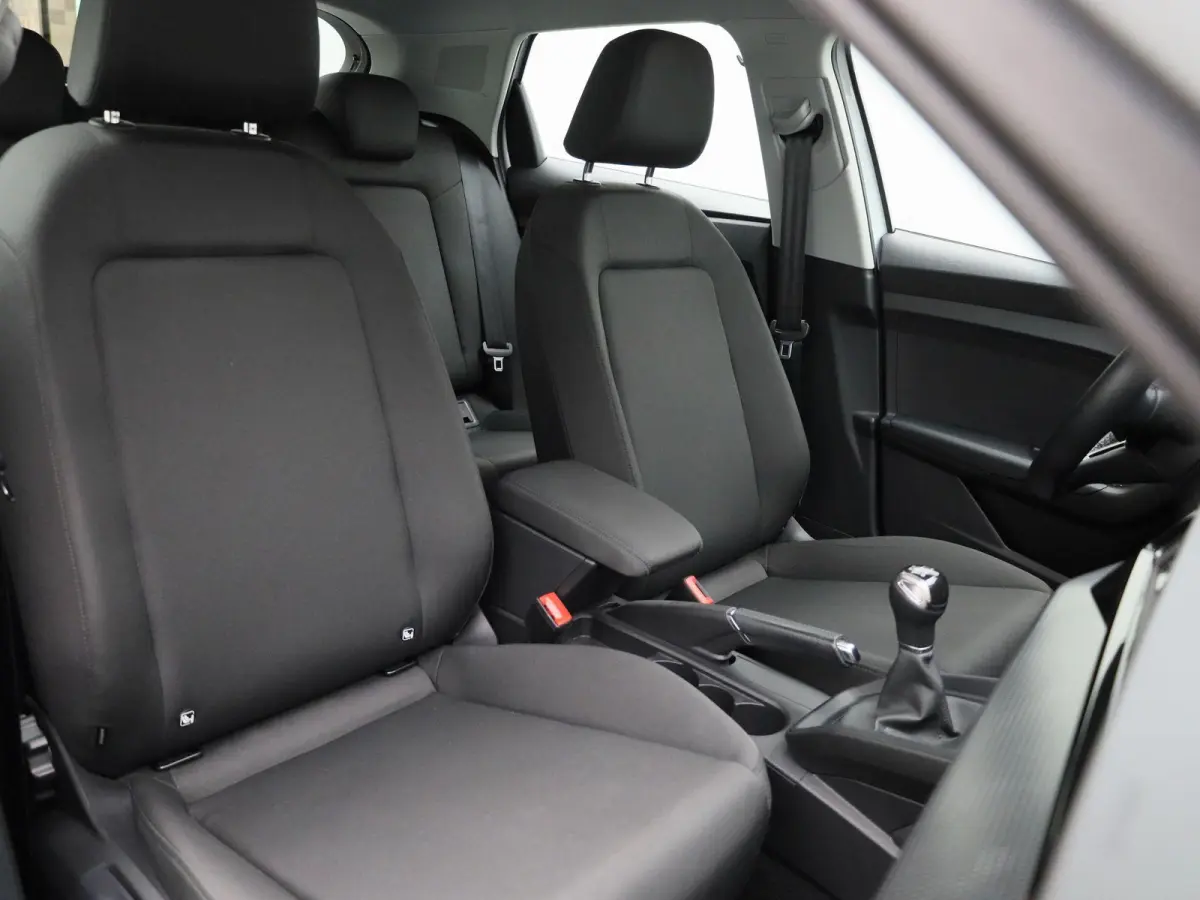 1.0 25 TFSI 70kW Attraction | APPLE CARPLAY - ANDROID AUTO | CLIMATE CONTROL | CRUISE CONTROL | MULTIFUNCTIONEEL STUURWIEL |