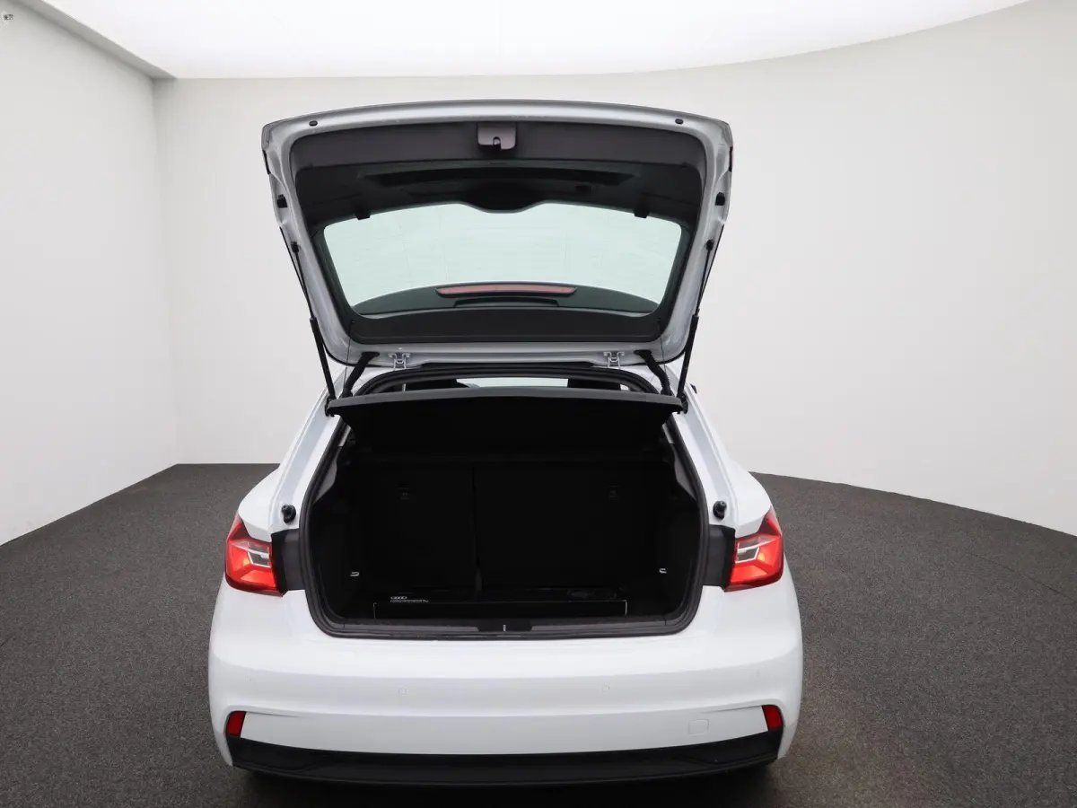 1.0 25 TFSI 70kW Attraction | APPLE CARPLAY - ANDROID AUTO | CLIMATE CONTROL | CRUISE CONTROL | MULTIFUNCTIONEEL STUURWIEL |