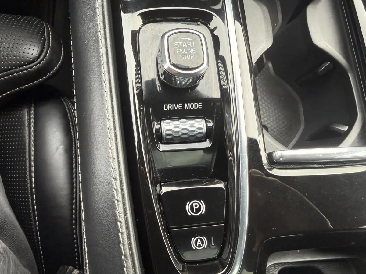 2.0 T8 PHEV AWD Inscription PANO/TH/ACC *ALL-IN PRIJS*