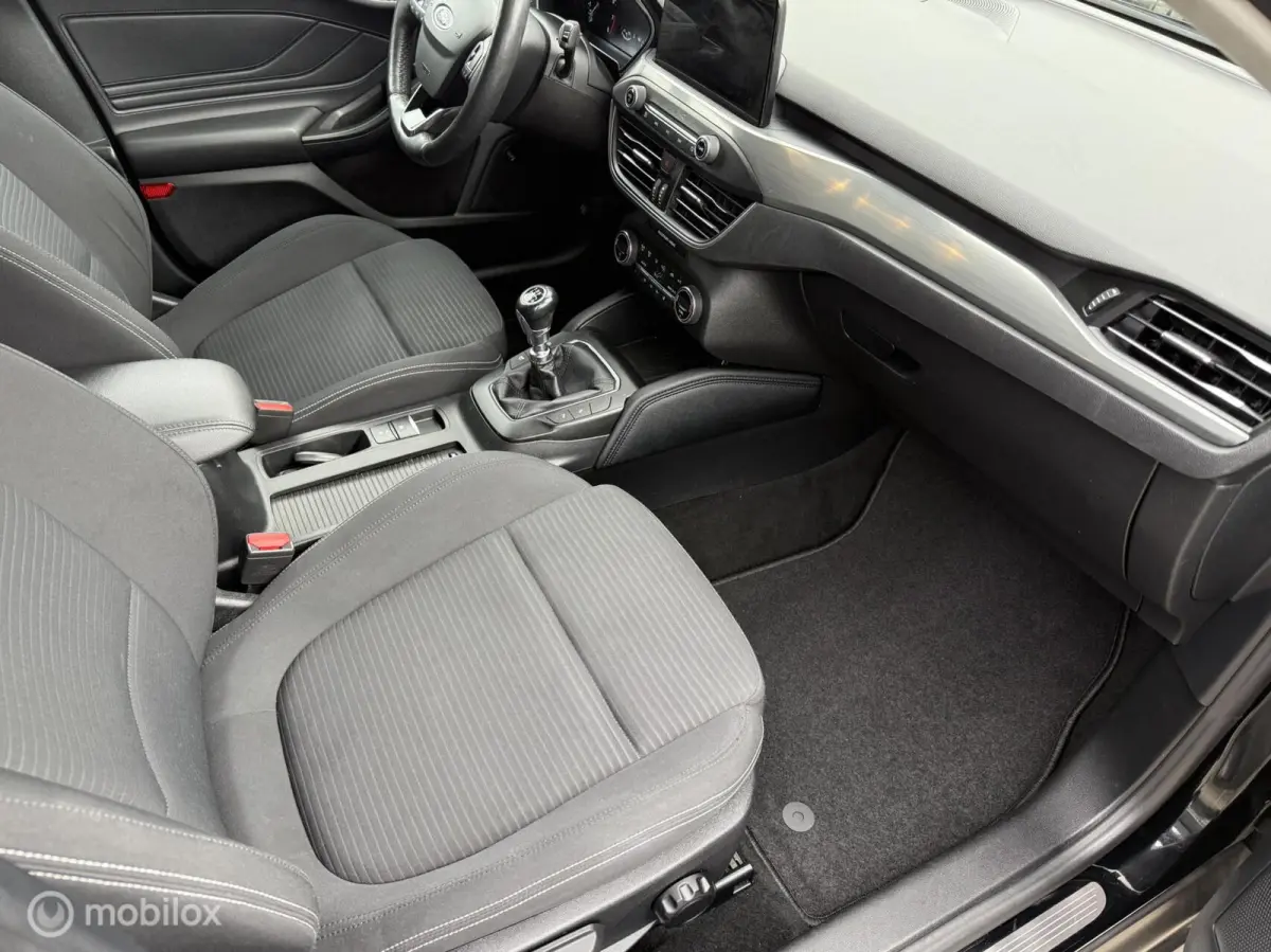 1.0 EcoBoost Titanium Business