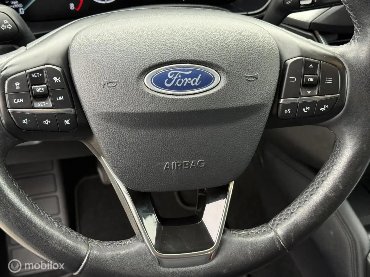 1.0 EcoBoost Titanium Business