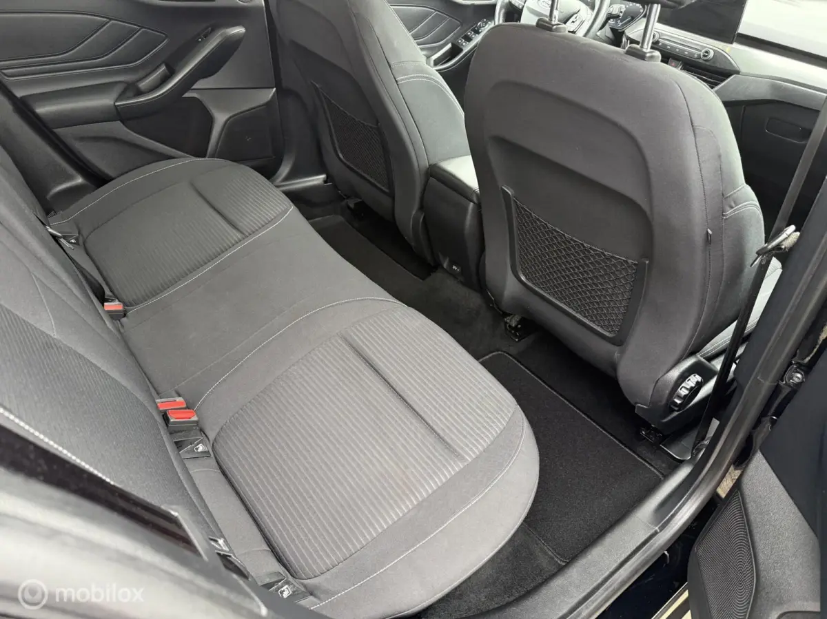 1.0 EcoBoost Titanium Business