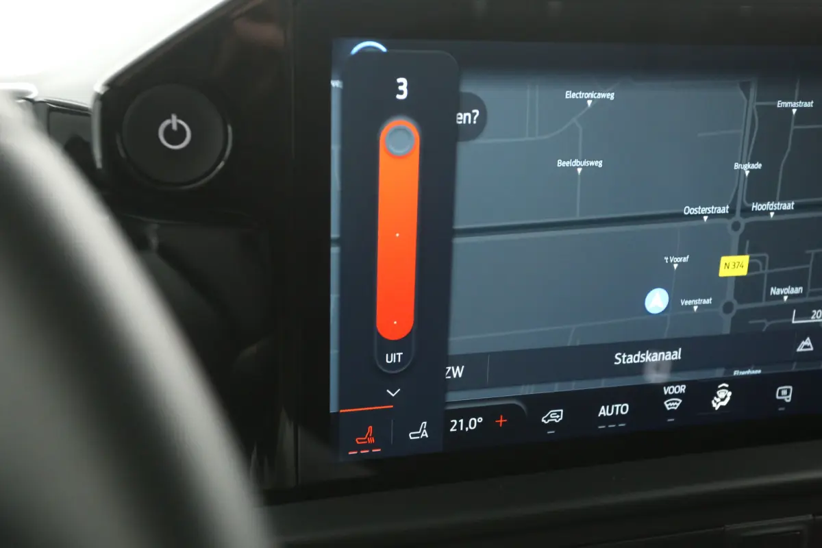 65 kWh Limited L1H1 | Snelladen | Clima | 360° Camera | Virual | Cruise | Carplay | 3 Zits | Navi