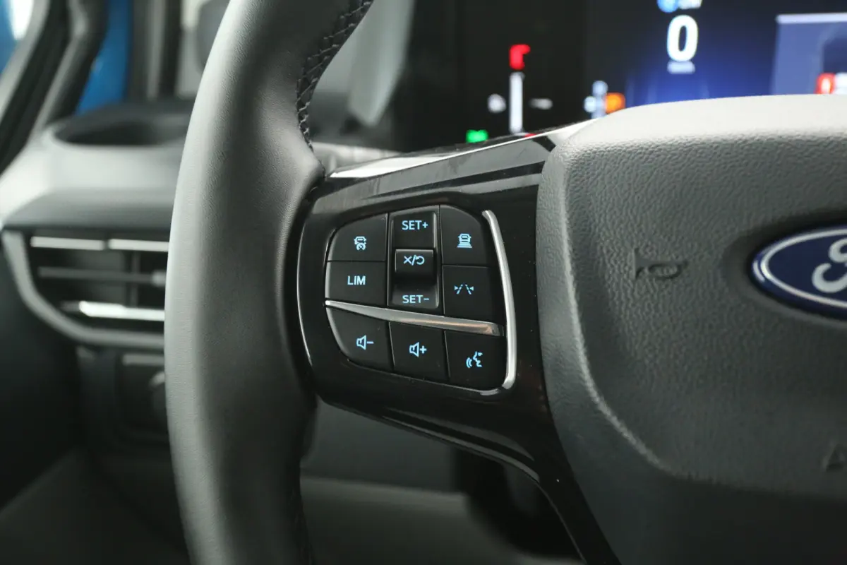65 kWh Limited L1H1 | Snelladen | Clima | 360° Camera | Virual | Cruise | Carplay | 3 Zits | Navi