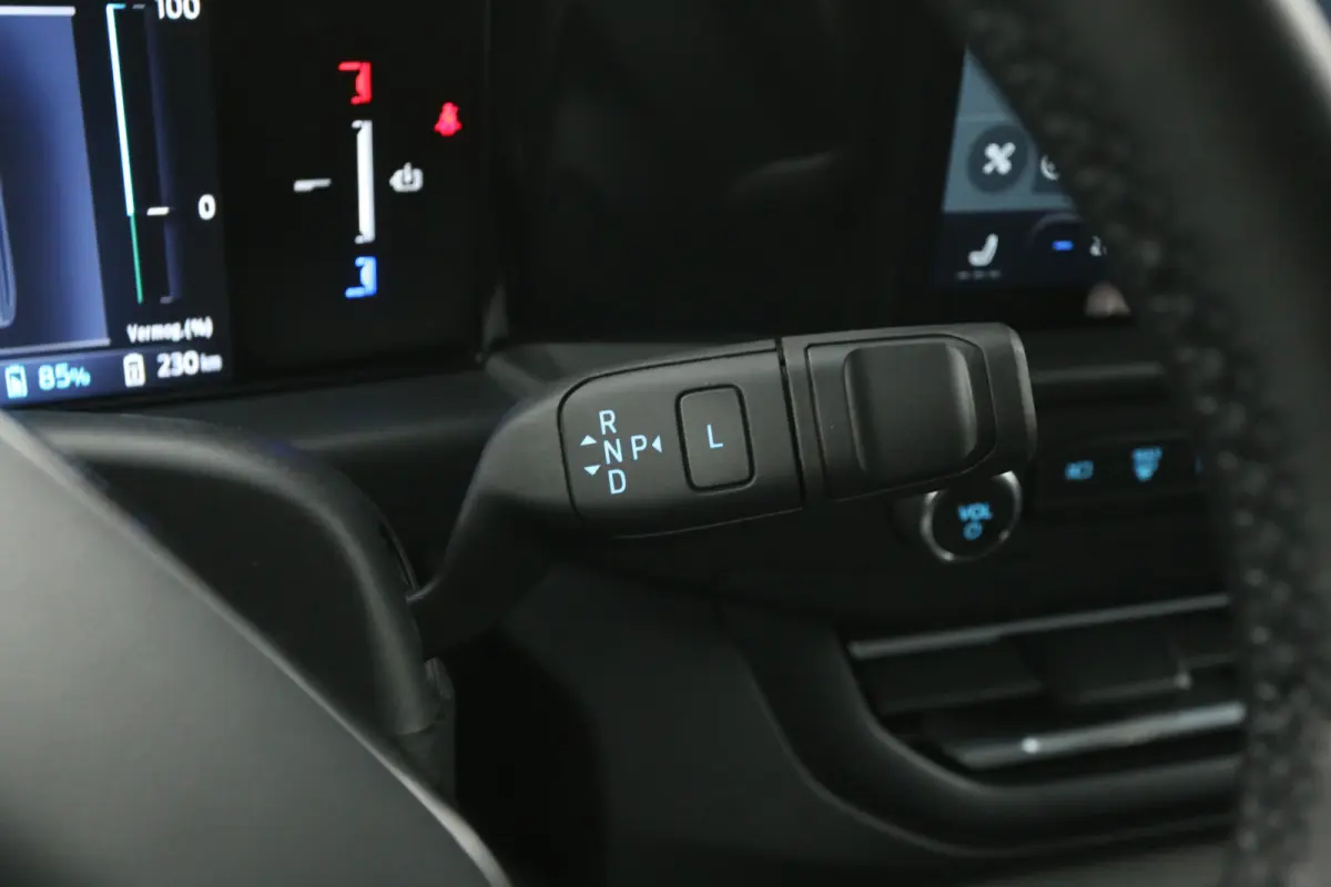 65 kWh Limited L1H1 | Snelladen | Clima | 360° Camera | Virual | Cruise | Carplay | 3 Zits | Navi