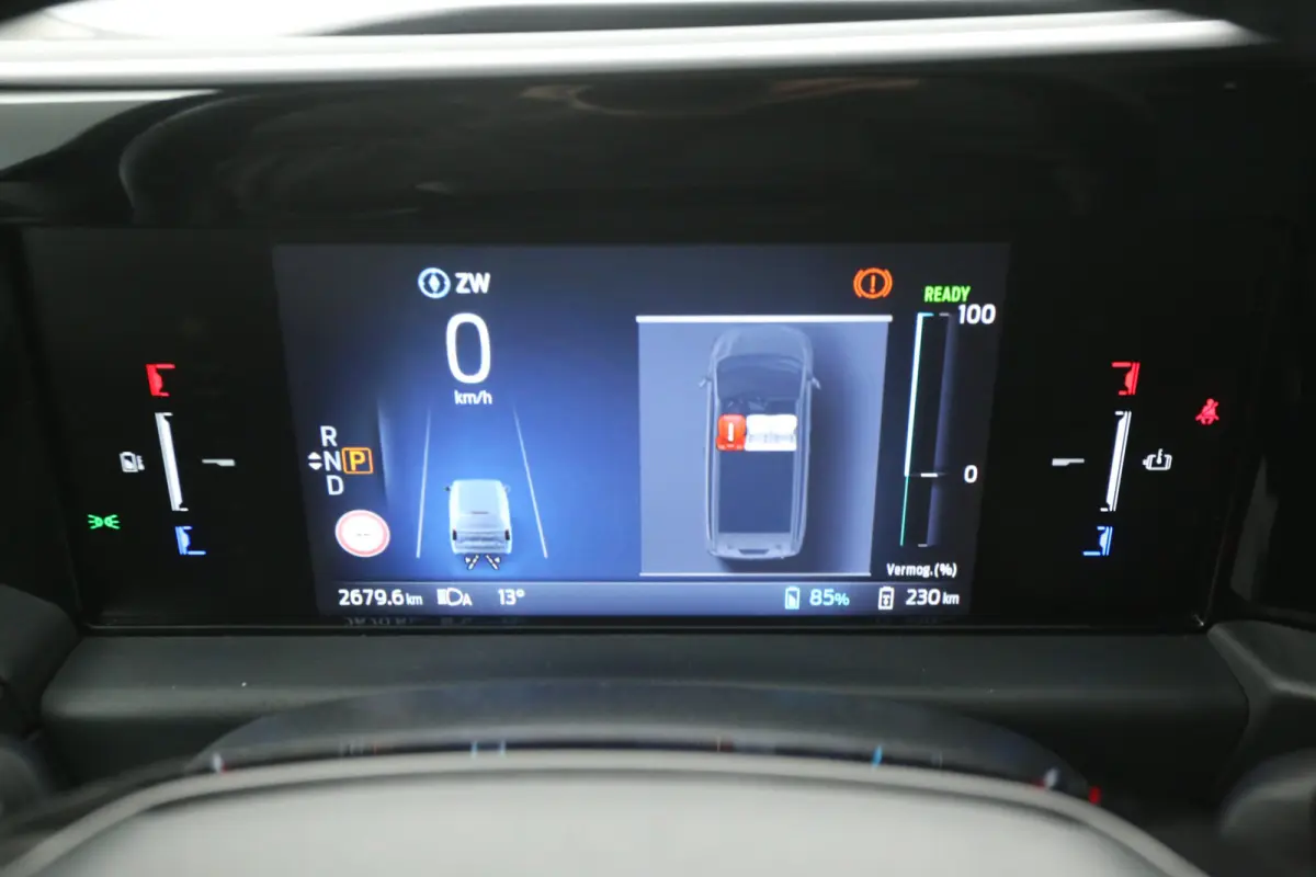 65 kWh Limited L1H1 | Snelladen | Clima | 360° Camera | Virual | Cruise | Carplay | 3 Zits | Navi