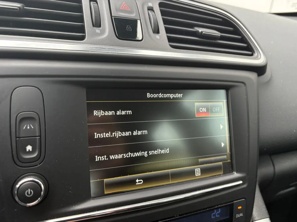 1.2 TCe 130PK Intens Bluetooth/Navigatie/Trekhaak/Parkeerhulp