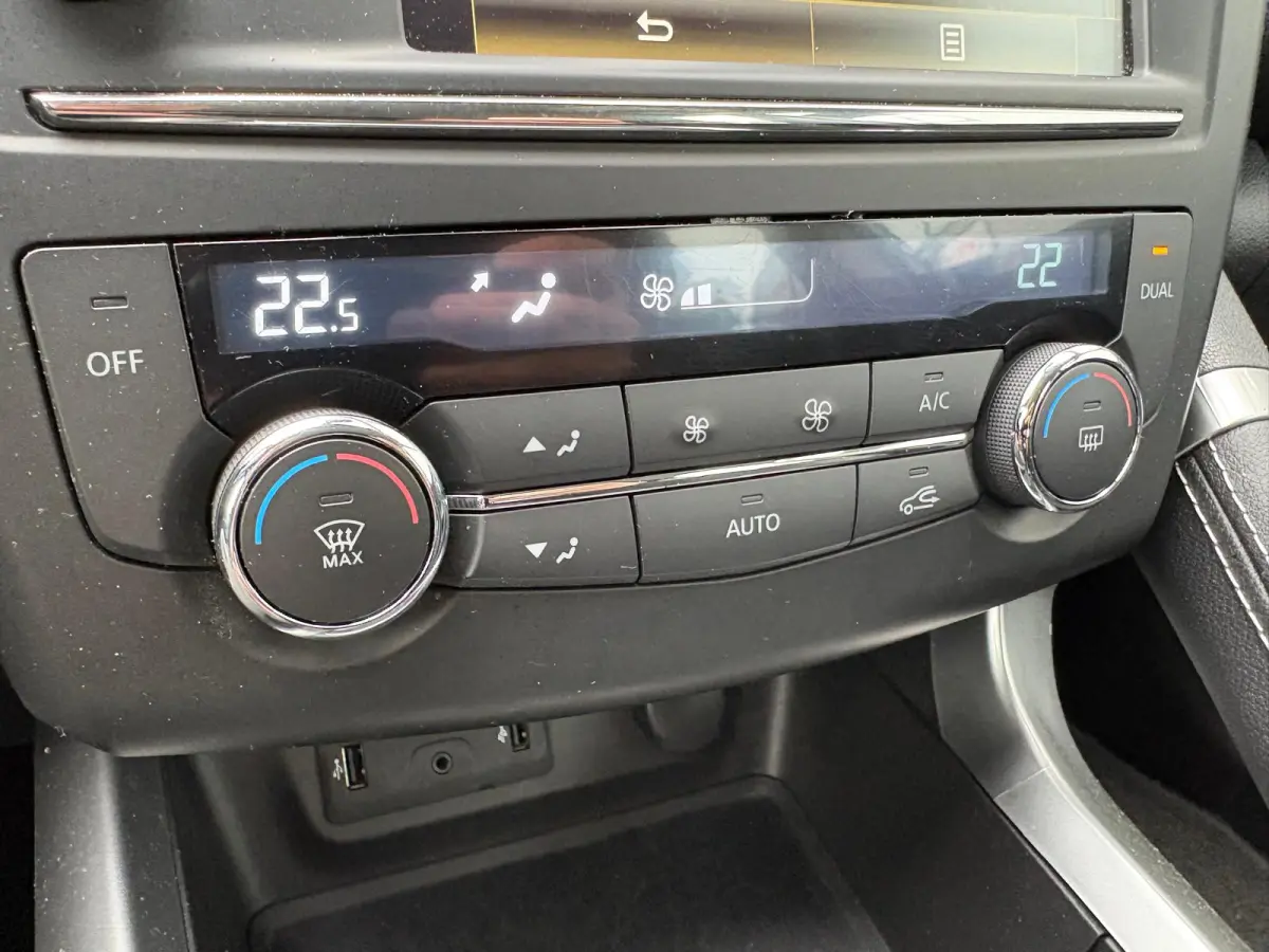 1.2 TCe 130PK Intens Bluetooth/Navigatie/Trekhaak/Parkeerhulp