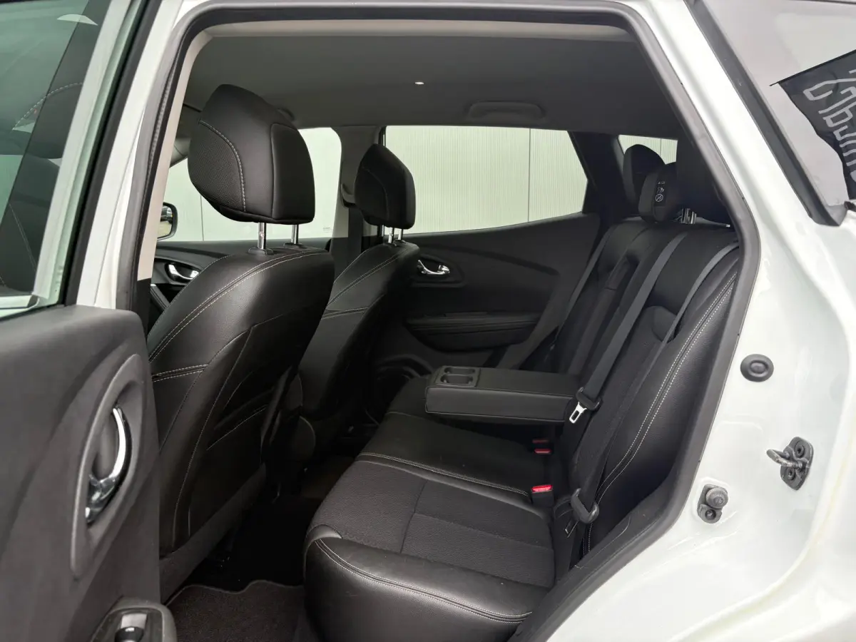 1.2 TCe 130PK Intens Bluetooth/Navigatie/Trekhaak/Parkeerhulp