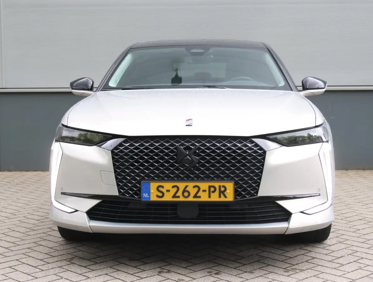 1.2 130pk Automaat Performance Line | Camera | Navigatie | AppleCarplay/AndroidAuto | Privacy Glas | 19'' Lichtmetaal |