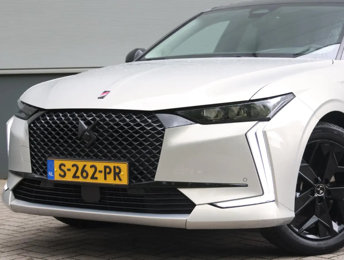 1.2 130pk Automaat Performance Line | Camera | Navigatie | AppleCarplay/AndroidAuto | Privacy Glas | 19'' Lichtmetaal |