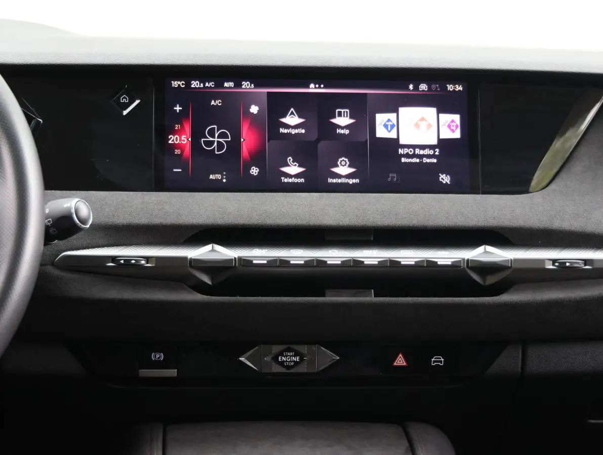 1.2 130pk Automaat Performance Line | Camera | Navigatie | AppleCarplay/AndroidAuto | Privacy Glas | 19'' Lichtmetaal |