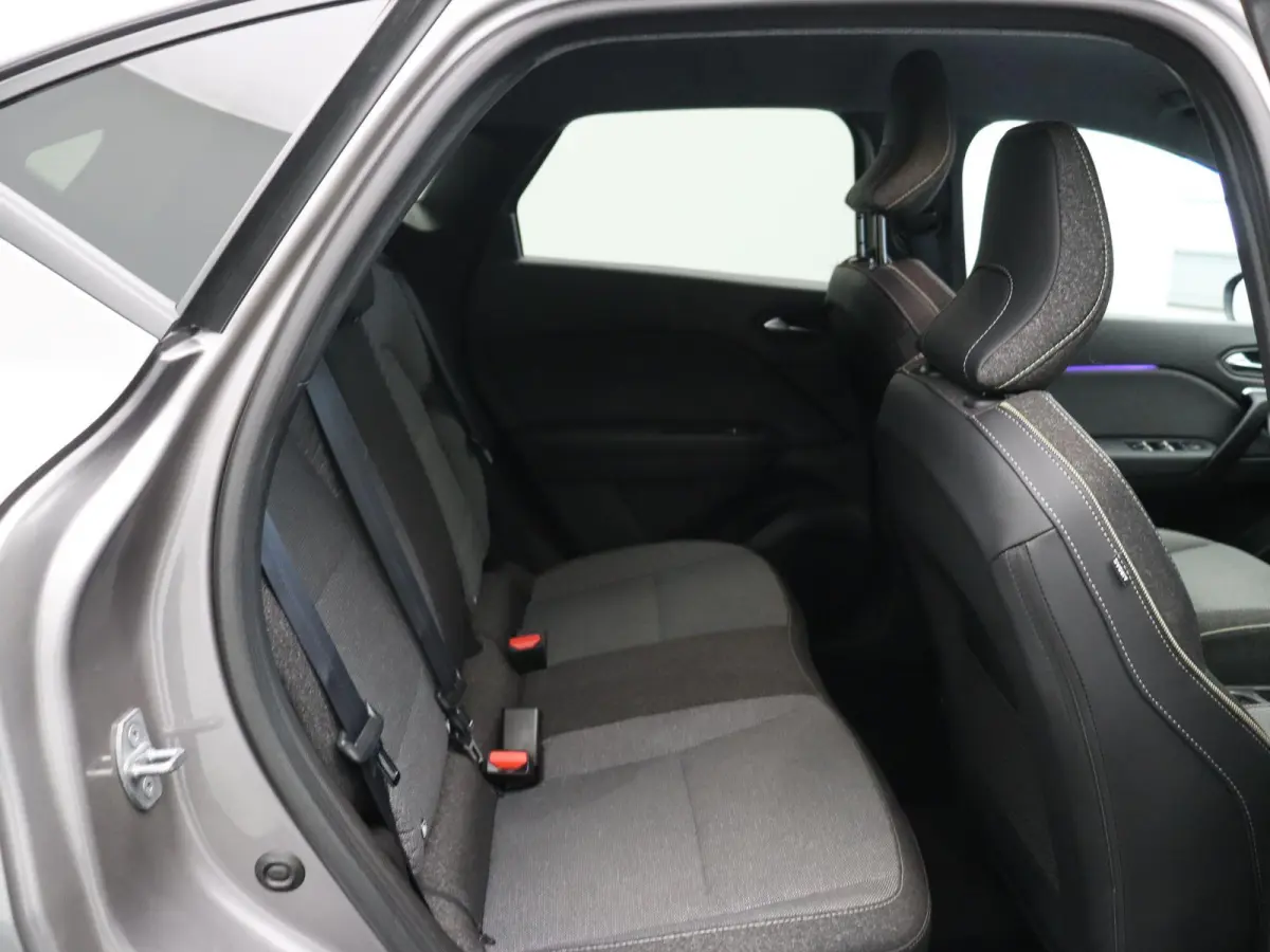 1.8 E-Tech full hybrid 160 techno Adaptief Cruise Control | Achteruitrijcamera | Lichtmetalen velgen | Apple Carplay & Android Auto | Stoel & stuurwiel verwarming | Climate Control | Getint 