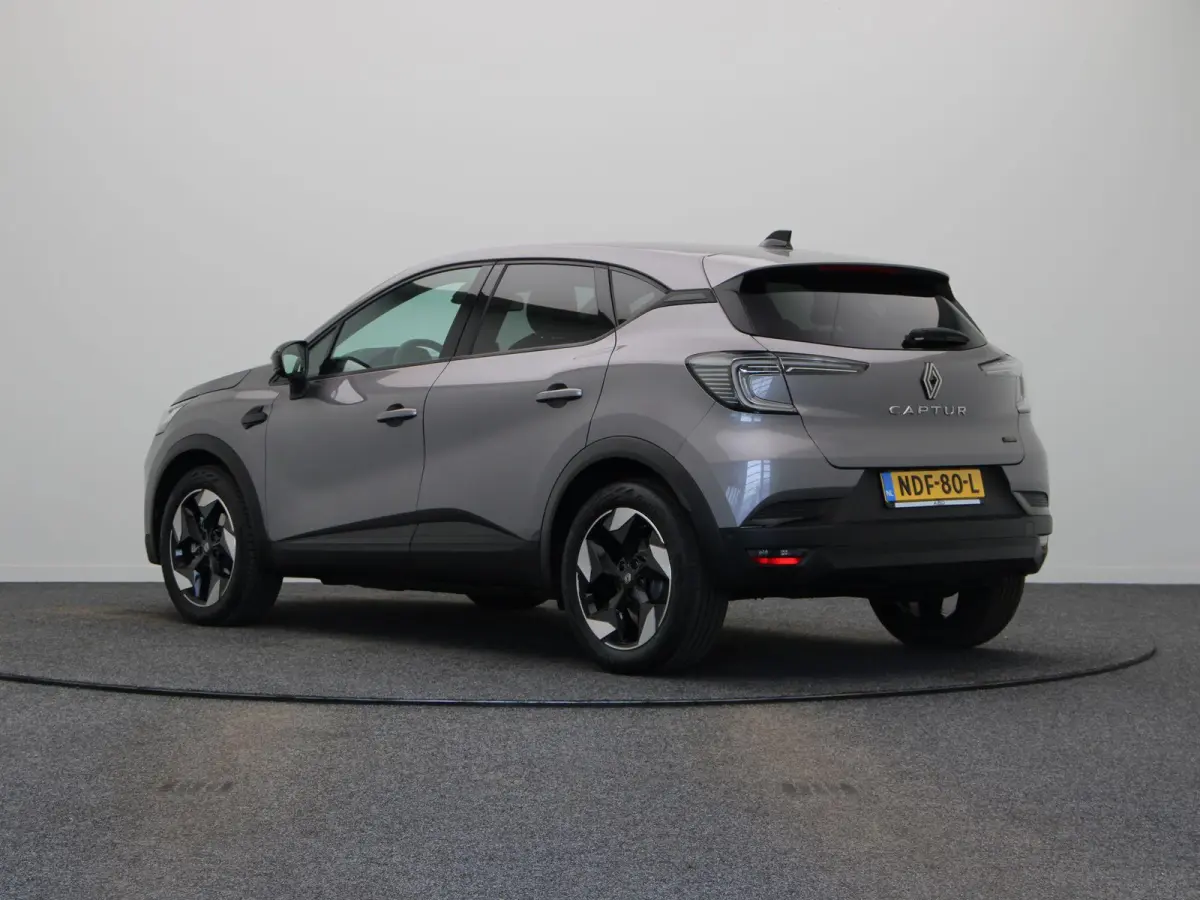 1.8 E-Tech full hybrid 160 techno Adaptief Cruise Control | Achteruitrijcamera | Lichtmetalen velgen | Apple Carplay & Android Auto | Stoel & stuurwiel verwarming | Climate Control | Getint 