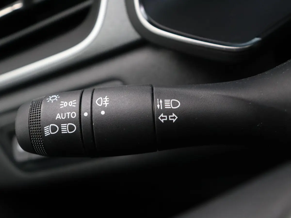 1.8 E-Tech full hybrid 160 techno Adaptief Cruise Control | Achteruitrijcamera | Lichtmetalen velgen | Apple Carplay & Android Auto | Stoel & stuurwiel verwarming | Climate Control | Getint 