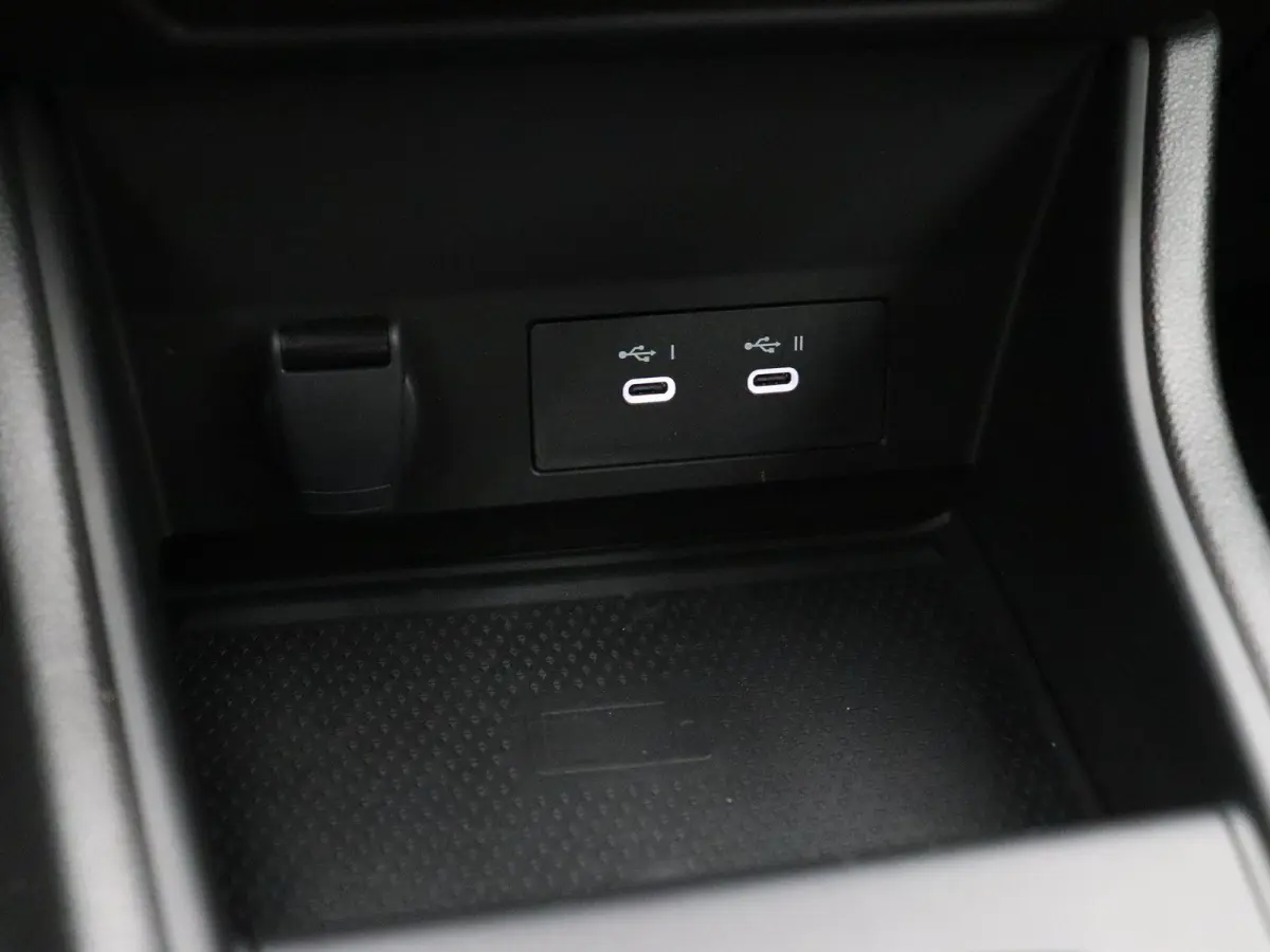 1.8 E-Tech full hybrid 160 techno Adaptief Cruise Control | Achteruitrijcamera | Lichtmetalen velgen | Apple Carplay & Android Auto | Stoel & stuurwiel verwarming | Climate Control | Getint 