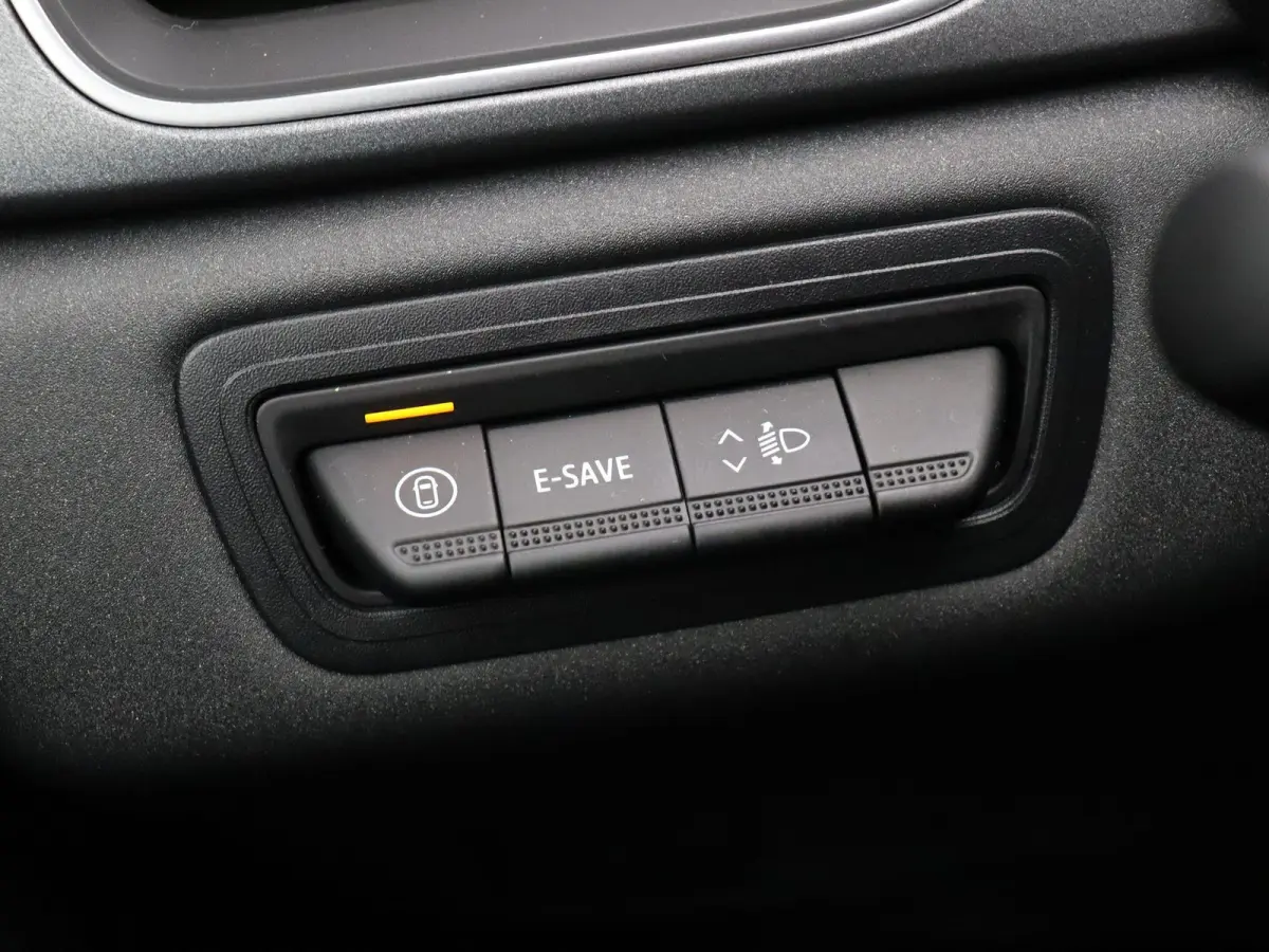1.8 E-Tech full hybrid 160 techno Adaptief Cruise Control | Achteruitrijcamera | Lichtmetalen velgen | Apple Carplay & Android Auto | Stoel & stuurwiel verwarming | Climate Control | Getint 